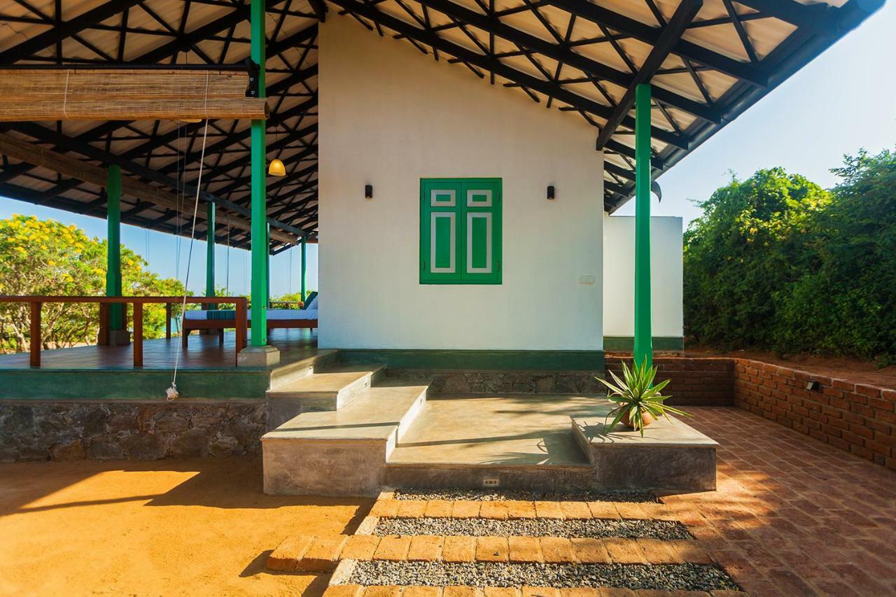 Nil Sisila Beach Resort Yala Exteriör bild