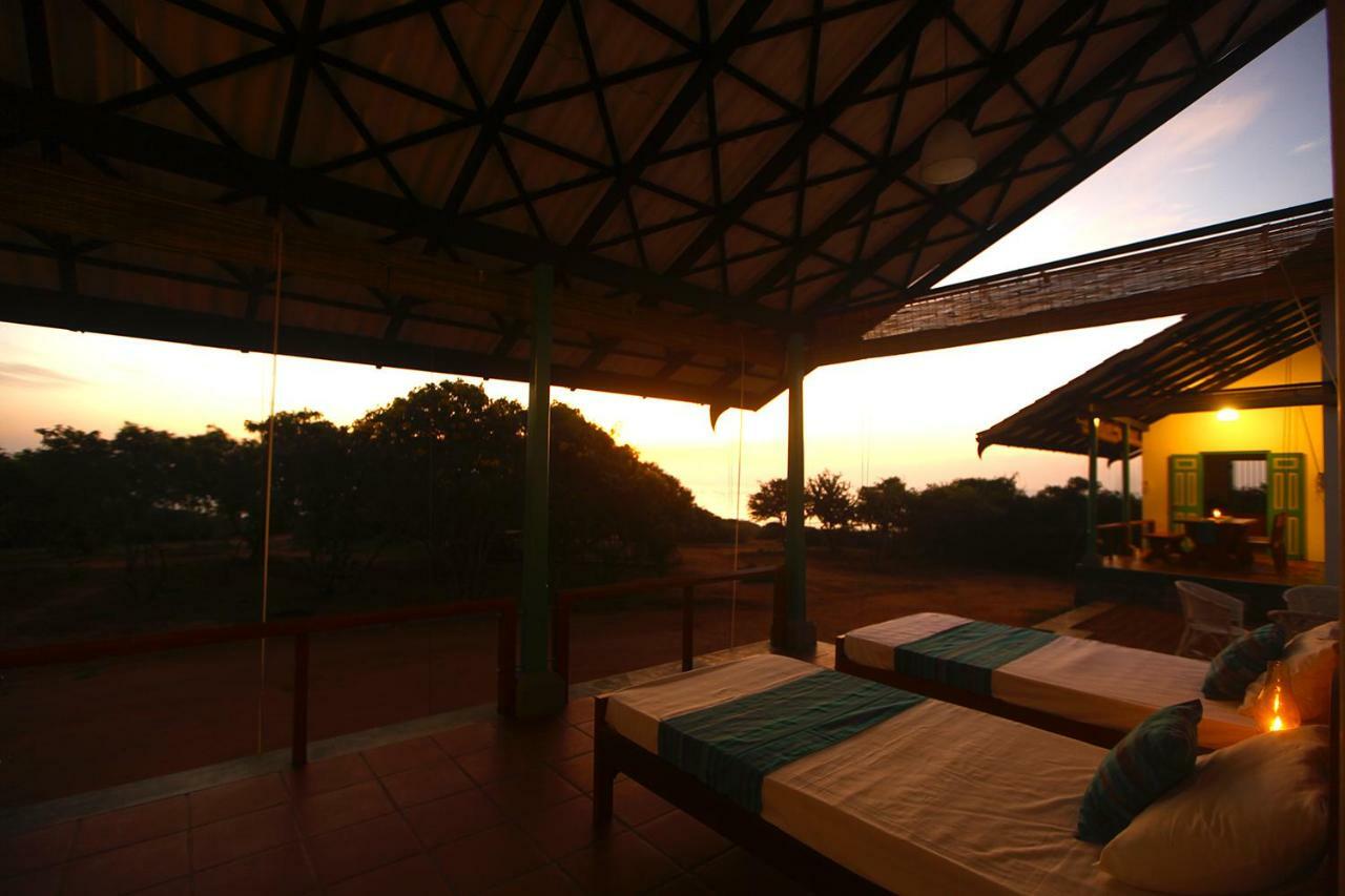 Nil Sisila Beach Resort Yala Exteriör bild